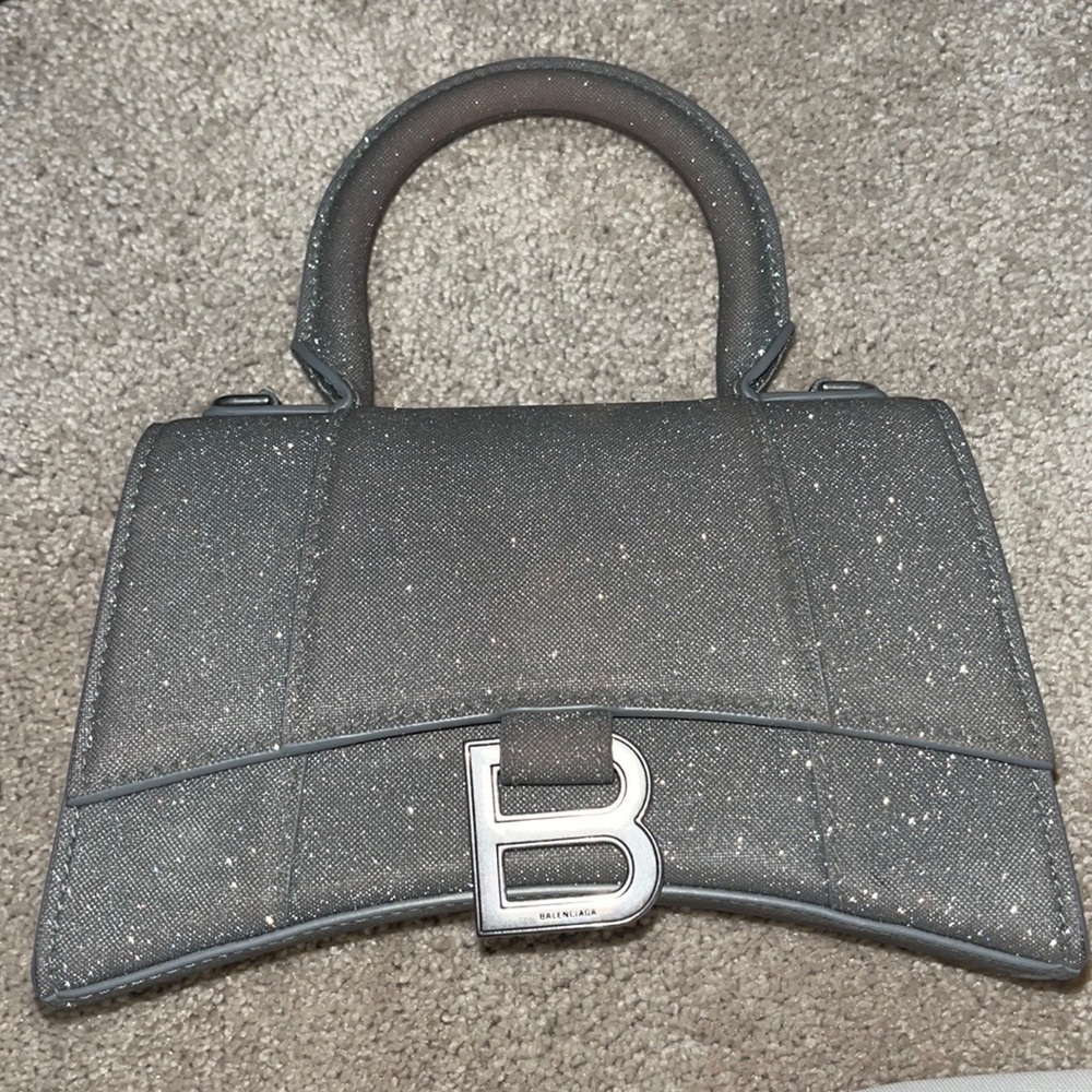Balenciaga hourglass purse, worn 4 times! Good condition! Authentic